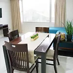 Alicia Apartelle