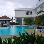 Relaxing Stay With Sea View At Arterra