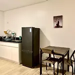 Condo In Cebu City Meridian With Netflix And Wifi, Near Ayala And It Park U03