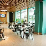 Felicity Island Hotel