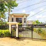 2 Bedroom Apartment ~ 5 Minutes To Grand Mall