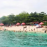 Mactan Island Gallery Ac Double Bed Room Bath Toilet Pools Beaches Around The Corner