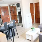 2-Bedroom Boutique City Condo - Newly Renovated!