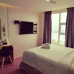 Sempre Premier Inn - Mactan Airport Hotel