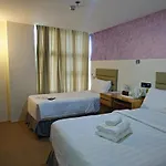 Sempre Premier Inn - Mactan Airport Hotel