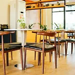 Travelbee Airport Inn