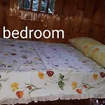 Michelle Hut