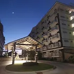 1 Bedroom With Balcony Near Airport