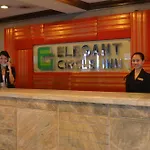 Elegant Circle Inn