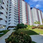 Royal Oceancrest 14Th Floor Building A