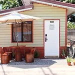 Homey Inn- Olango Island Staycation