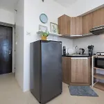 Furnished Studio In Avida Towers Riala, Cebu It Park With Amazing City View, Fast Wifi, Netflix And Pool