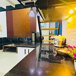 Special Big Loft Unit W/Netflix & Fibreop Internet
