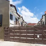 Entire 3Br Furnished House Near Cebu It Park With Parking, Fast Wifi, Netflix And More
