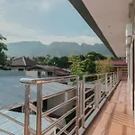 Gt Seaside Inn