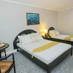 Holiday Plaza Hotel - Cebu