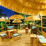 Camotes-Hidden-Huts