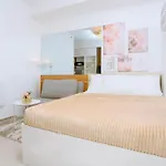 Cebu Staycation Minimalist Studio With Rooftop Pool And Netflix