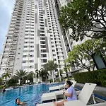 Cozy Studio Condo At Horizon101