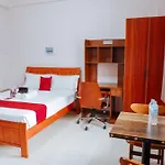 Reddoorz Plus Near Camella La Brisa Lapulapu