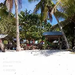 Yumsky Pension House And Beach Resort
