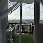 Modern And Cozy Studio Unit With Balcony Near Ayala Center