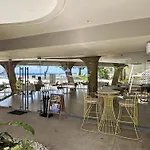 Dominiks Stylish Resort Gem Ocean View Pool Queen Bed At Tambuli 8 Floor Fast Wifi