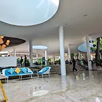 Dominiks Stylish Resort Gem Ocean View Pool Queen Bed At Tambuli 8 Floor Fast Wifi