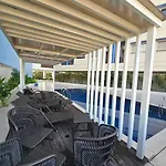 Elegant Studio With Balcony Unit 625 - 6Th Floor - Near Ateneo De Cebu - High Speed Internet - Northwoods Place