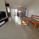 Penthouse Ocean Views 2Br W Pool