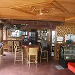 Coucou Bar Hotel And Restaurant