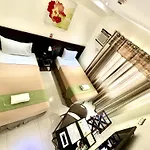 Canberry Hotel