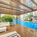 Luxurious Condo With City View
