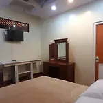 Mactan Breeze - Airport Bed And Breakfast