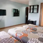 Crowne Garden Hotel