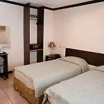 Crowne Garden Hotel
