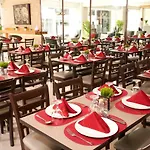 Rianne Hotel And Suites