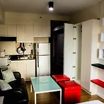 Solinea Tower2 Unit Right Across Ayala Mall + Wifi