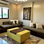 500Mbps Wi-Fi 2 Largest 2 Bdrm Condo In Grand Residences