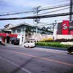 8Th Street Hostel