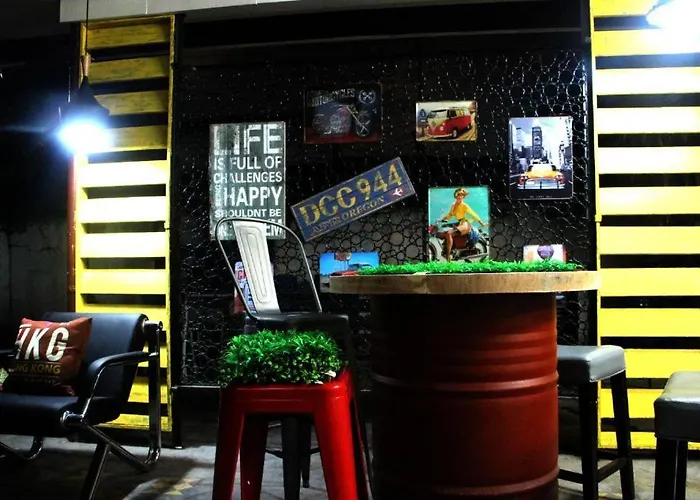 Tropical Breeze Hostel Cebu - Cebu Center