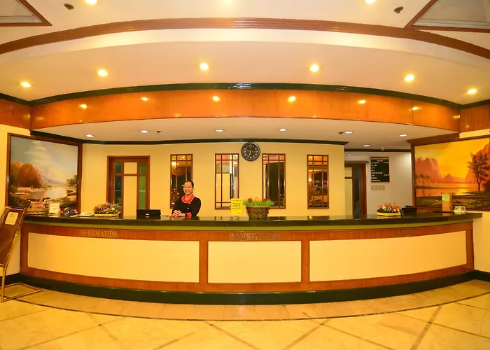 Holiday Plaza