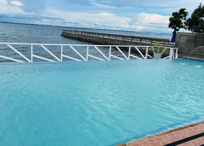 Lola\'S Guest House