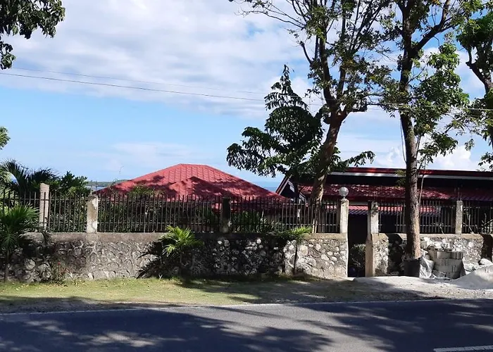 Sandra\'S Holiday House