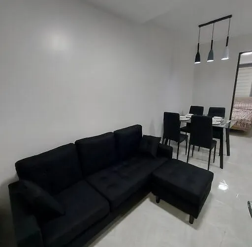 2Br Condo Near Oakridge&It Park W/Wi-Fi&Netflix