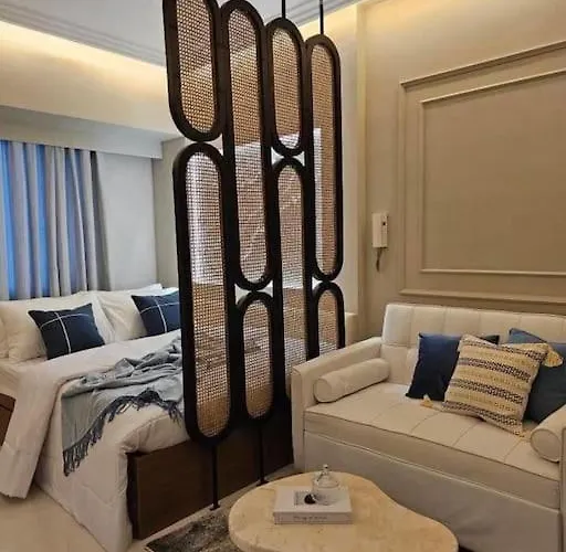 200Mbps Wifi, Luxury Condo Near Ayala