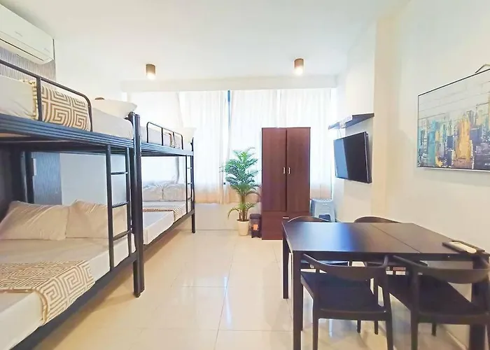 14T Walking Distance To Ayala And It Park With Wifi