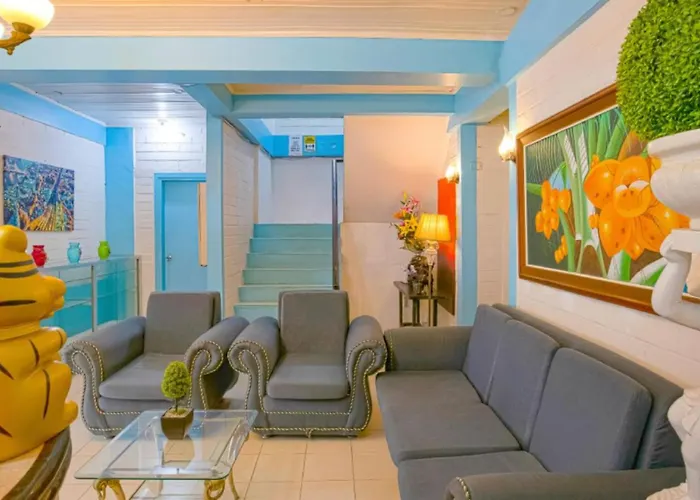 Reddoorz At La Maria Pension And Tourist Inn