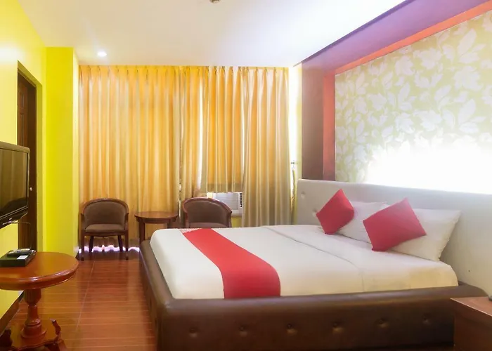 Oyo 159 San Remigio Pensionne Suites