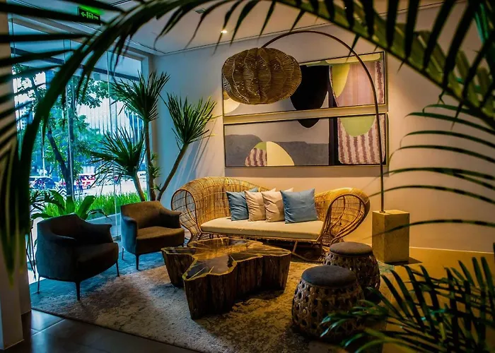 Solinea Tower2 Unit Right Across Ayala Mall + Wifi